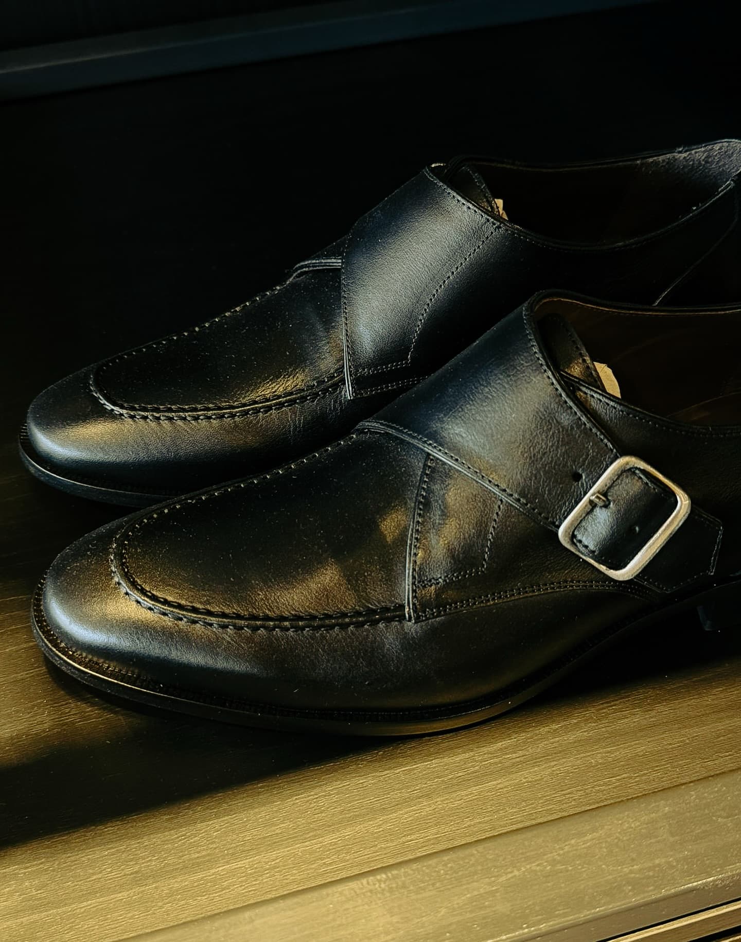Sapato monk strap de couro preto